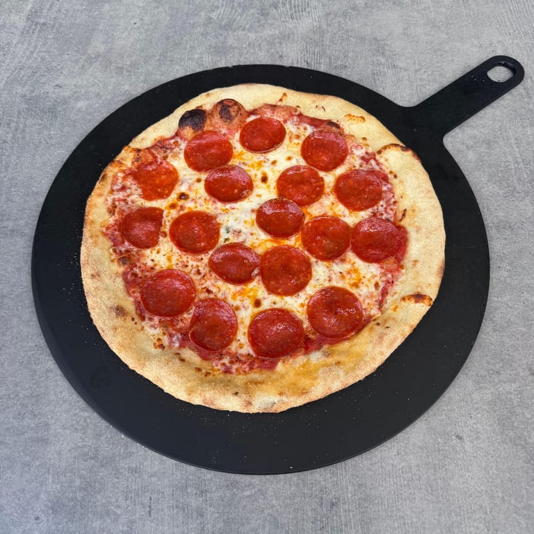 Delicious Italian Fare: Pizza, Pasta, and More