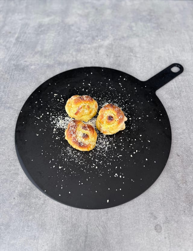 Garlic Knots (3)